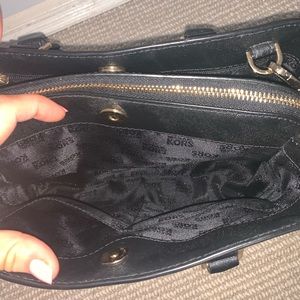 PHOTOS FOR BLACK MICHAEL KORS SATCHEL